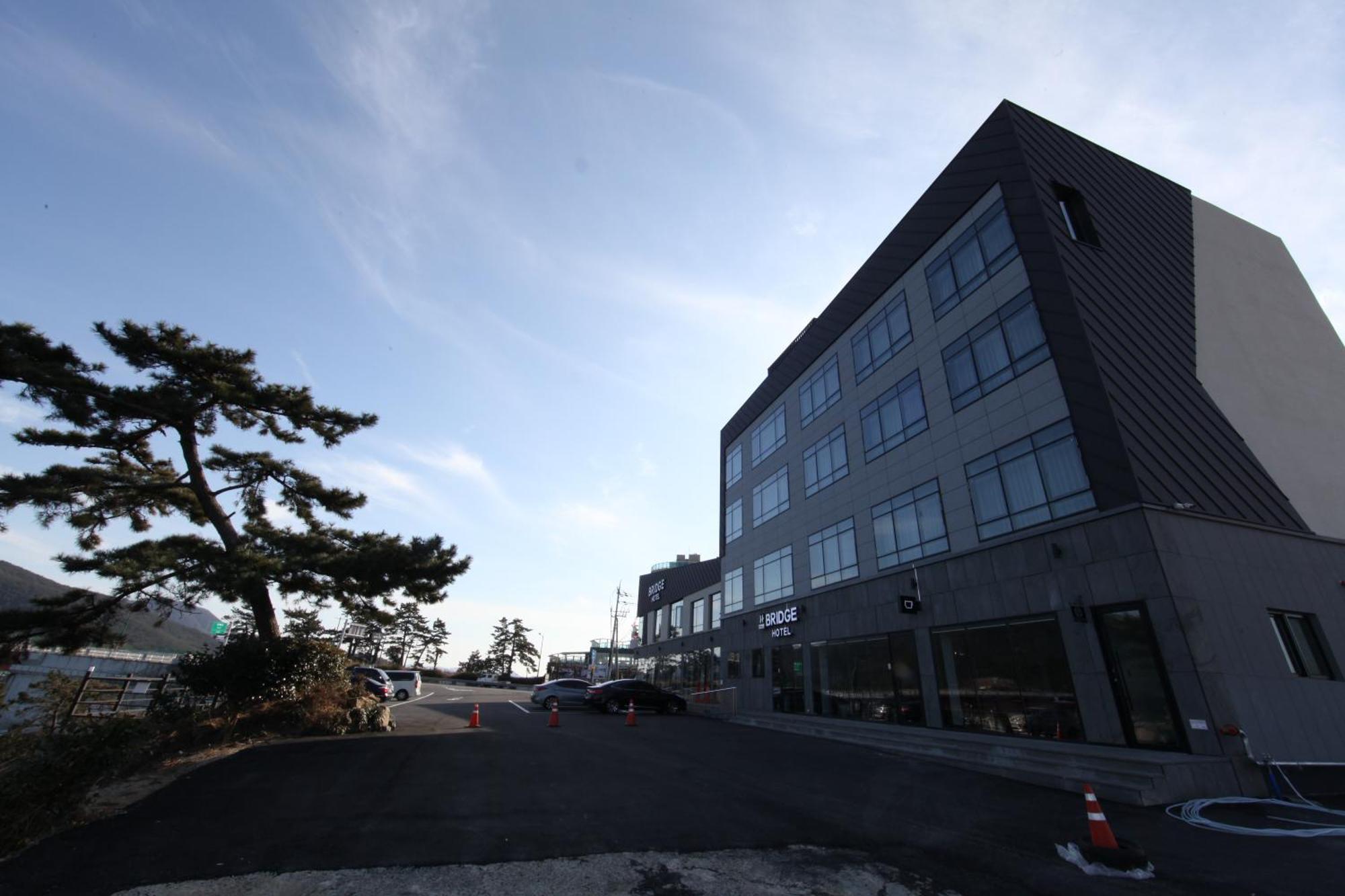 Tongyeong Bridge Hotel Exterior foto