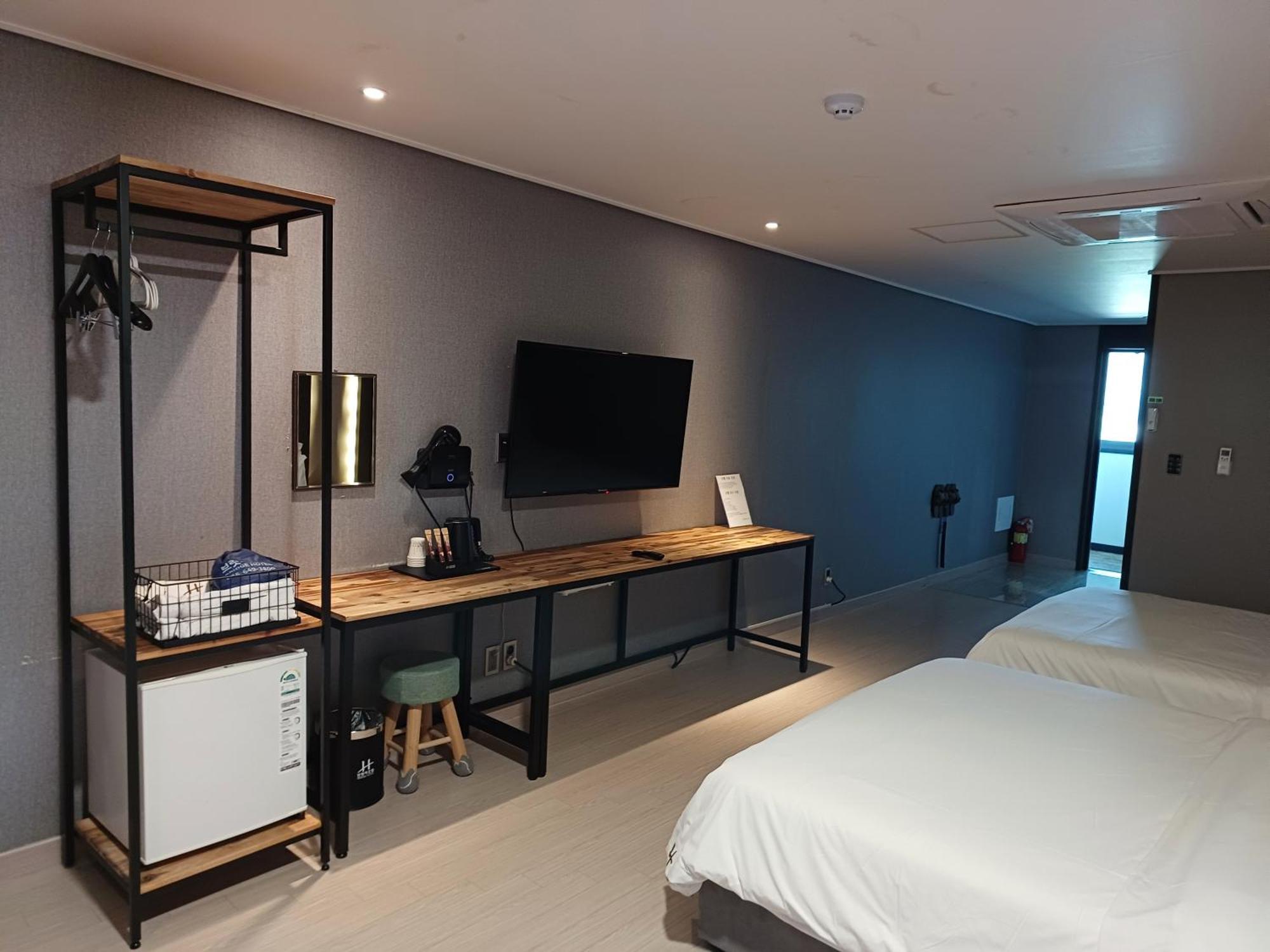 Tongyeong Bridge Hotel Exterior foto