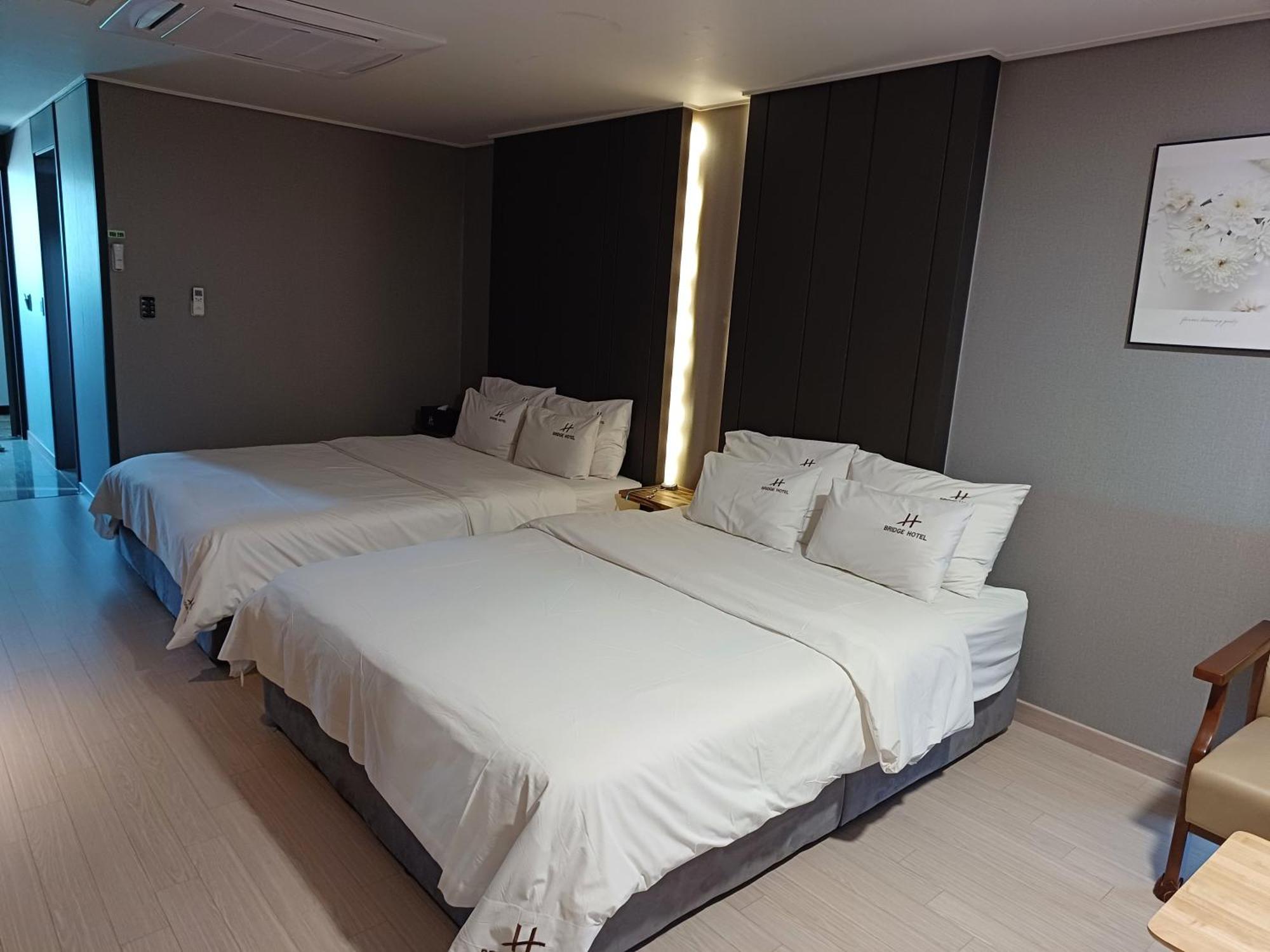 Tongyeong Bridge Hotel Exterior foto