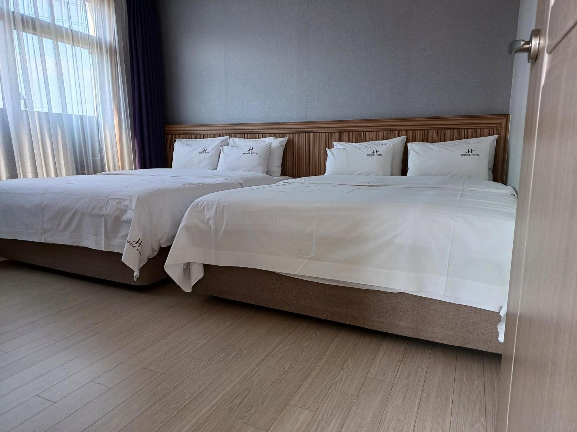 Tongyeong Bridge Hotel Exterior foto