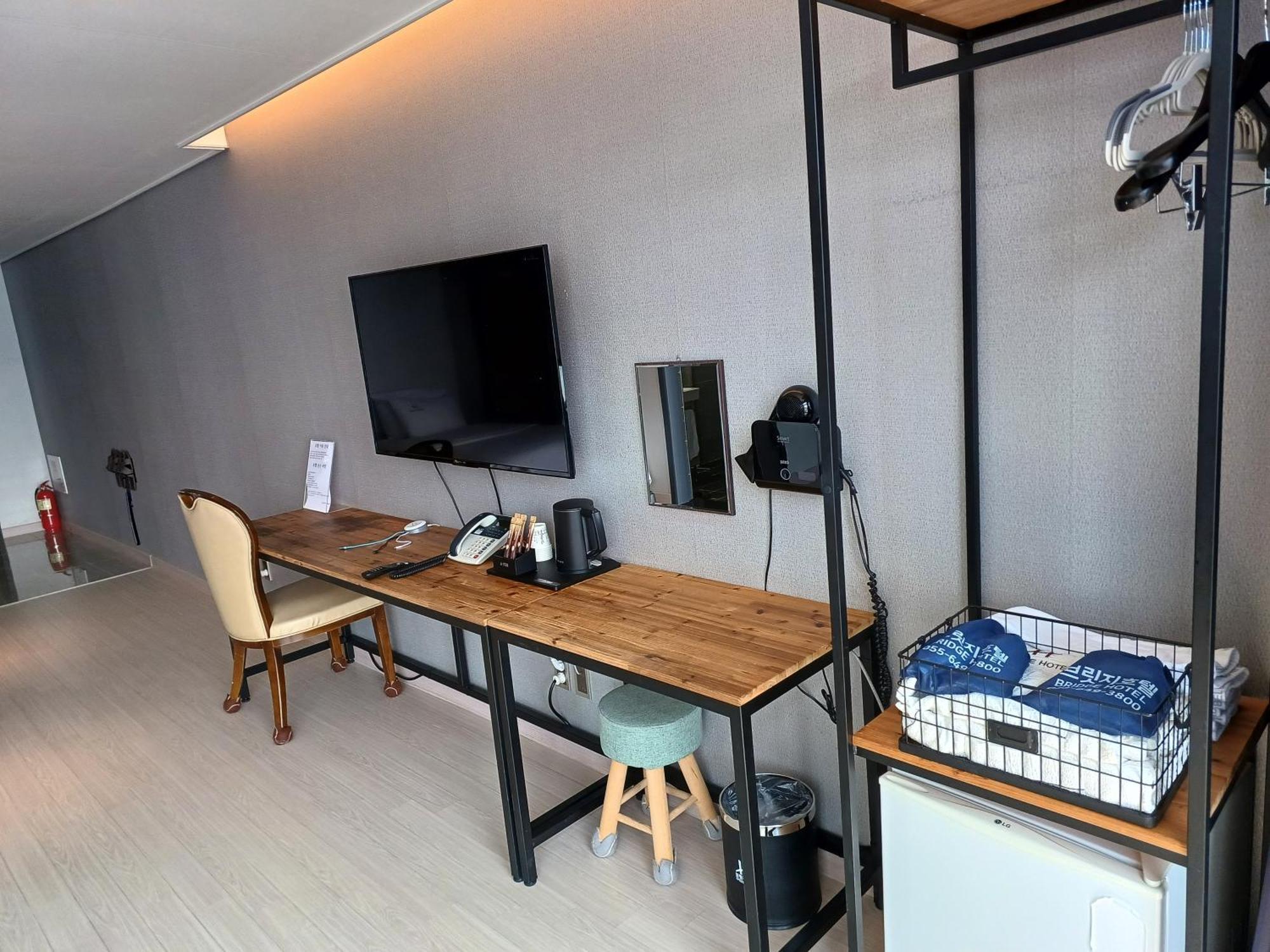 Tongyeong Bridge Hotel Exterior foto