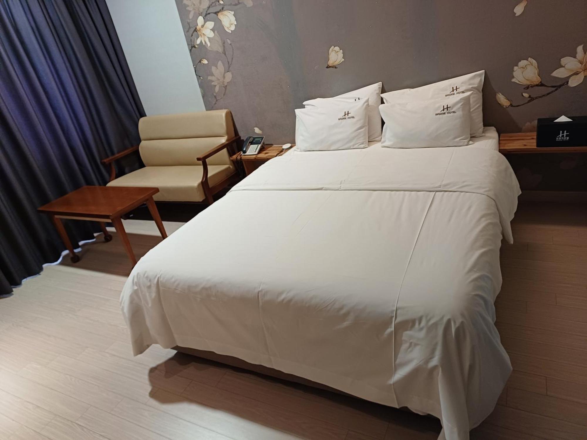 Tongyeong Bridge Hotel Exterior foto